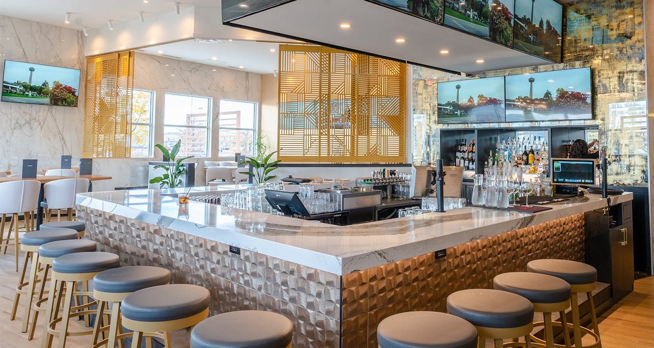 Moxies Kenaston Bar Area